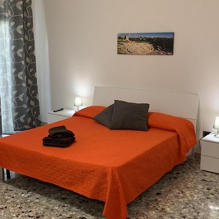 Al Flamingo Apartment Syracuse Bagian luar foto