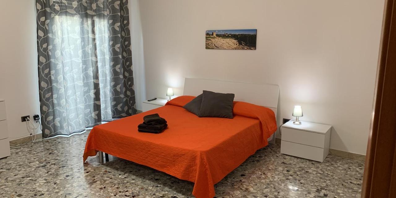 Al Flamingo Apartment Syracuse Bagian luar foto