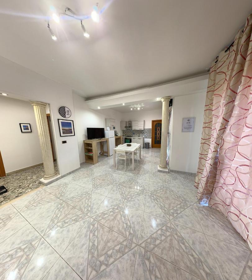 Al Flamingo Apartment Syracuse Bagian luar foto